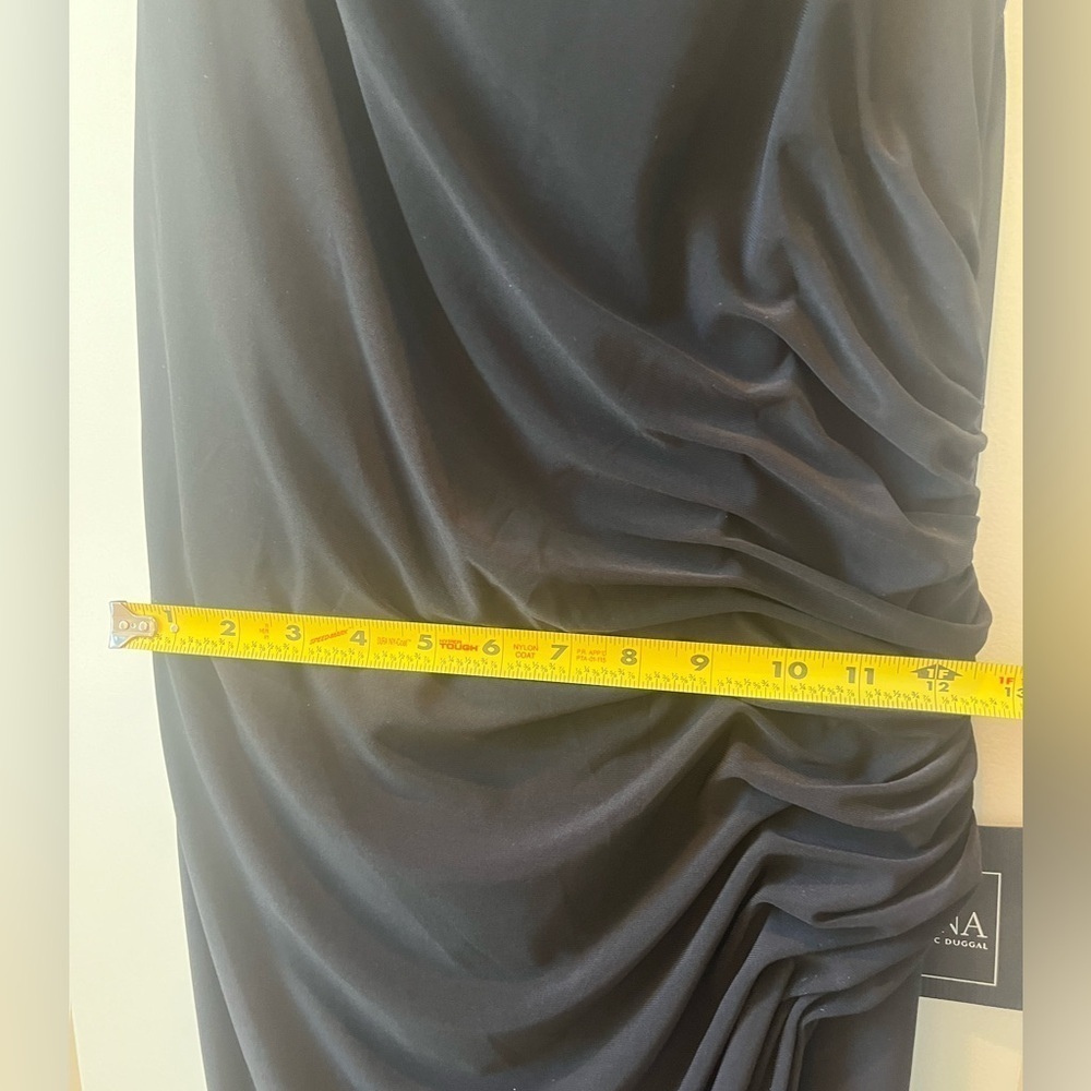 Ieena for Mac Duggal Ruched One-Shoulder Trumpet Gown size 6 - Picture 9 of 10